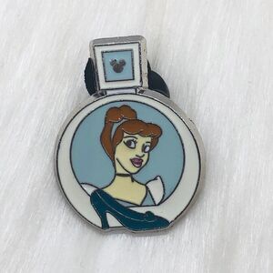 🔮‎ 5/$25 Disney Bottle Collection Cinderella Pin